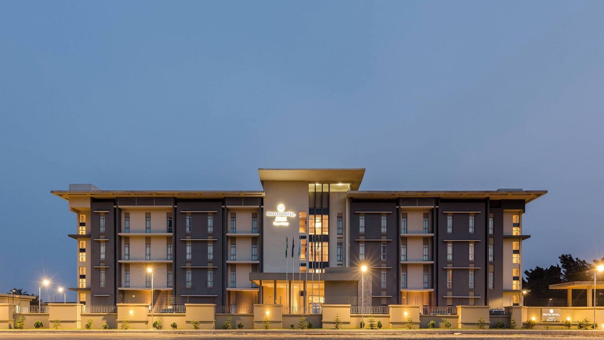Owerri Hotel | Protea Hotel Owerri Select