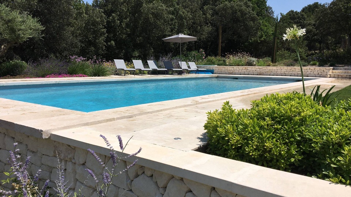 Eyragues Cottage | Provencal cottage with pool for 4 people, 2 steps from Saint-Rémy-de-Provence