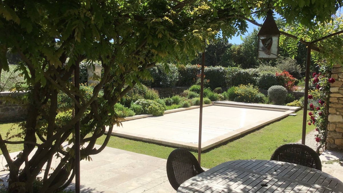 Grignan House | Provencal farmhouse in the countryside (old renovated farm)