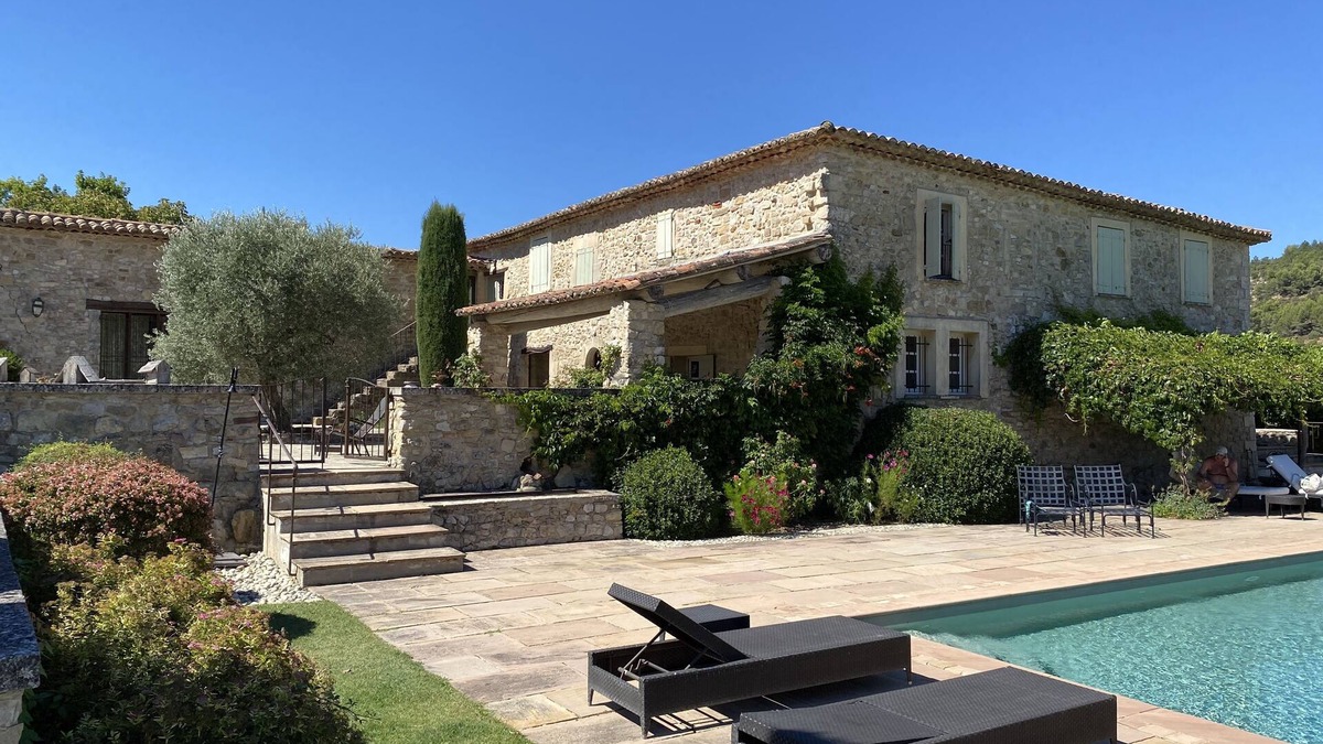 Cereste House | Provence Céreste in Luberon, 18th century sheepfold, between Apt and Manosque, on 47 ha