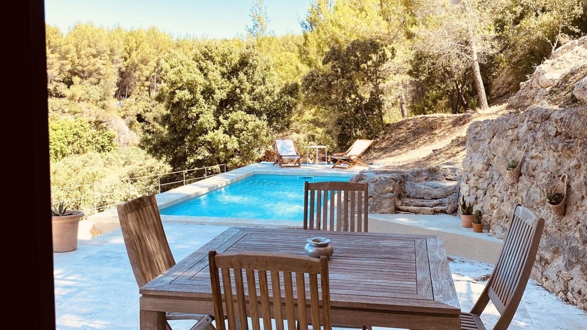 Salon-de-Provence House | Provence house with pine forest view, large garden and private pool