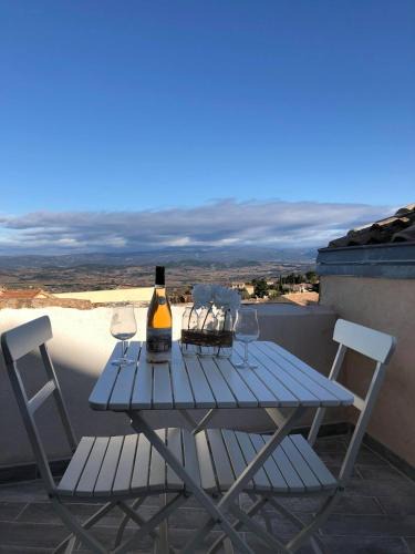 Bonnieux Apartment | Provence Luberon Bonnieux location gite chez Marcelle
