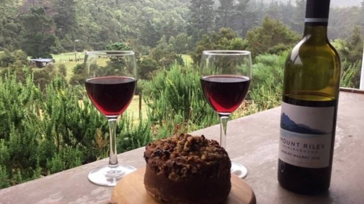 Solway Cottage | Provence Stone Cottage - Wairarapa Retreat with spring water and natural power