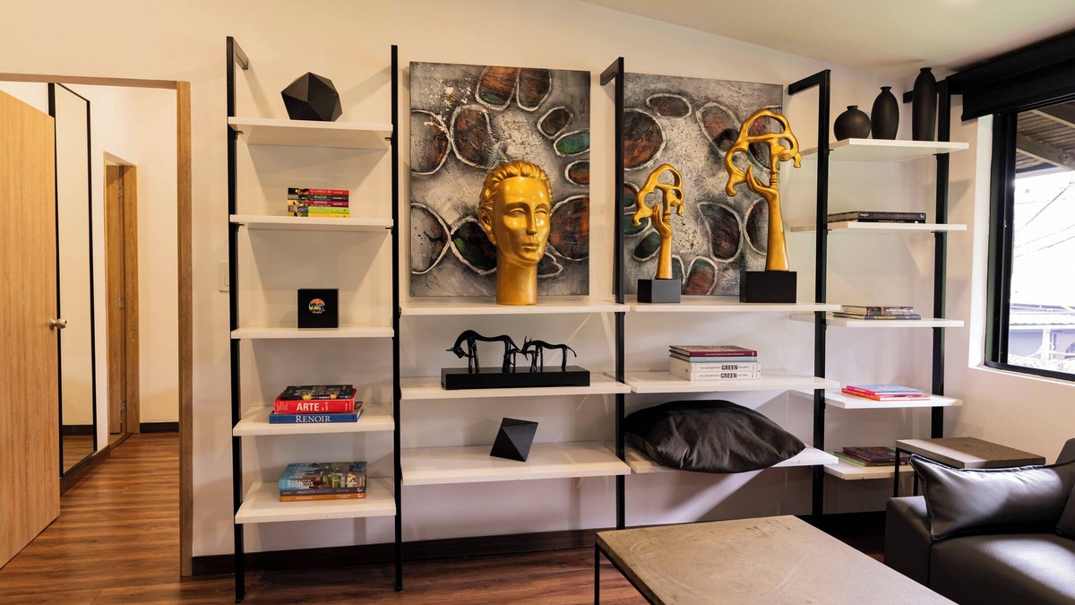 Zona Rosa Apartment | Provenza 2-Bedroom apt. with AC and WiFi half a block from Parque Lleras