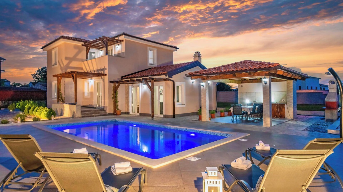 Sveti Lovrec Villa | Prunkvolle Villa mit Großem Pool