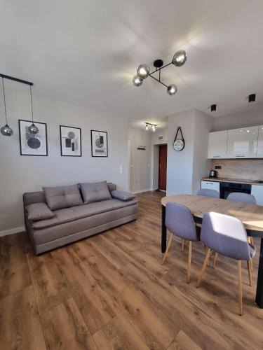 Radom Apartment | Przytulne mieszkanie z balkonem dostęp na kod