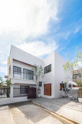 Wang Thonglang Villa | Psalms 23 Residence