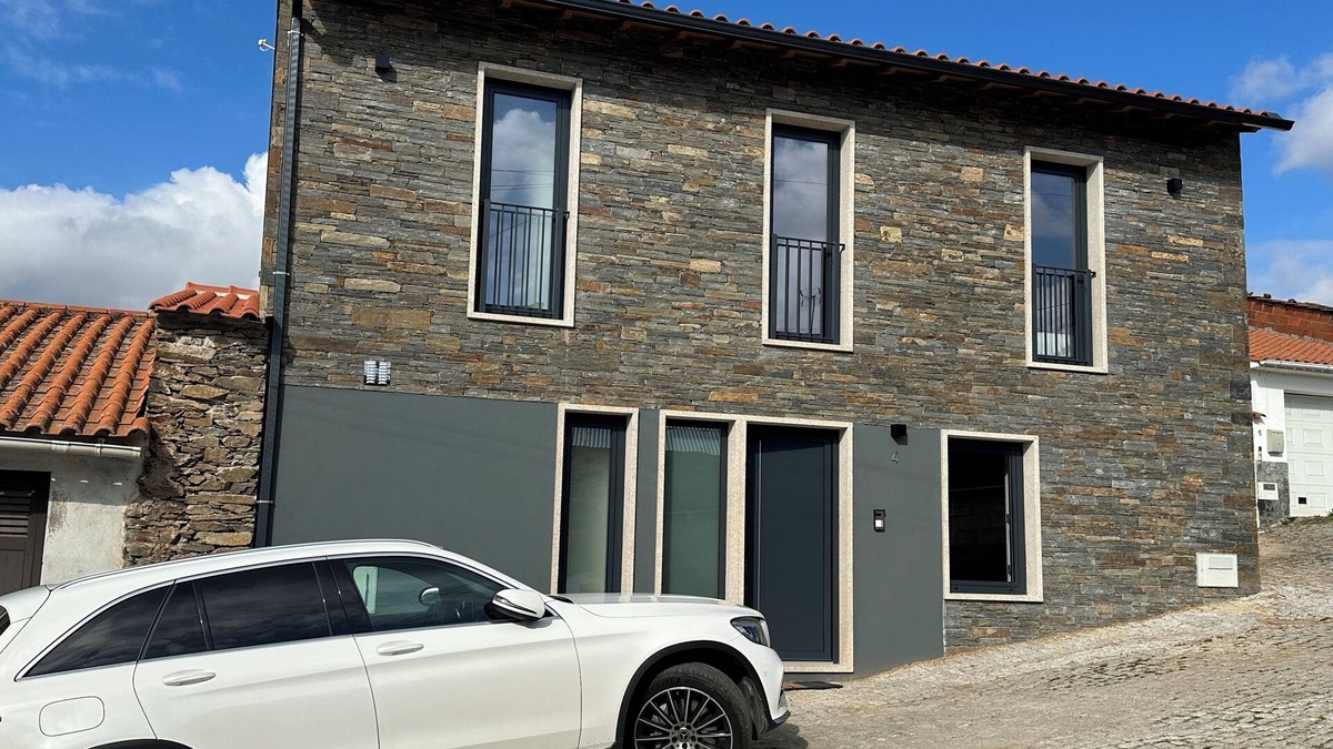 Macedo de Cavaleiros Cottage | Cozy retreat in typical TrÁs-os- Montes house in SAlselas Village at ´CASA MÃE'