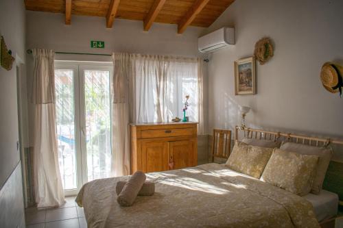 Santa Catarina da Fonte do Bispo Bed & Breakfast | Quinta Alcarias