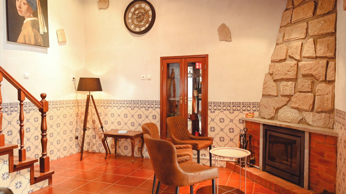 Gouveia House | Casa Regada - Authentic Portuguese townhouse