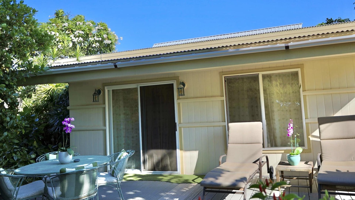 Kamuela Cottage | PUAKO 1940's Vintage Beach Cottage - Now with Air Conditioning