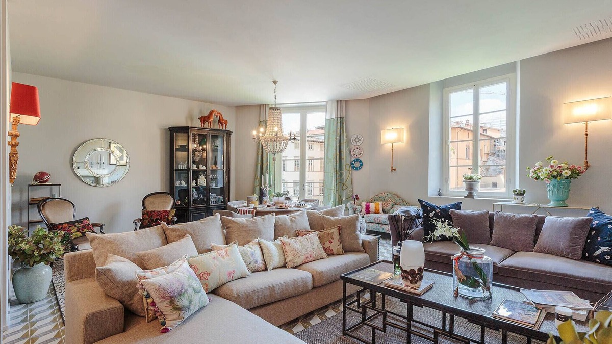 Lucca Historical Center Apartment | PUCCINI PENTHOUSE with Terrace inside Lucca
