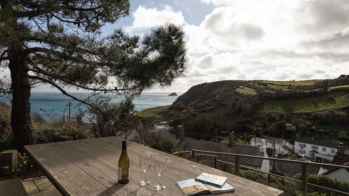 Portloe House | Puckey Hill - Three Bedroom Cottage, Sleeps 6