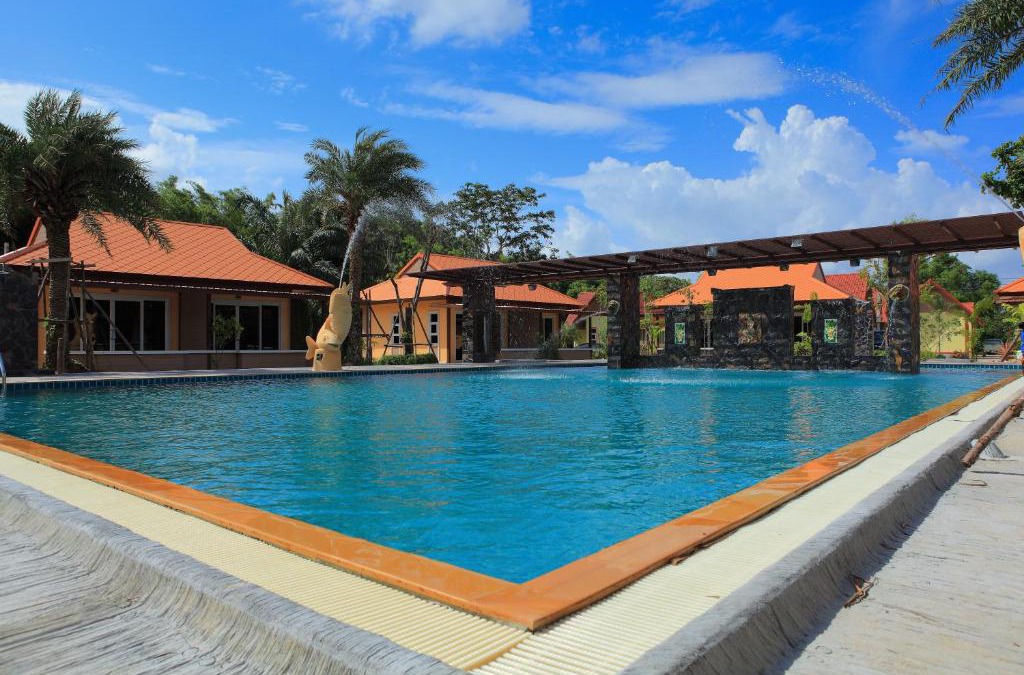 Chumphon Resort | Pueanjai Resort and Restaurant