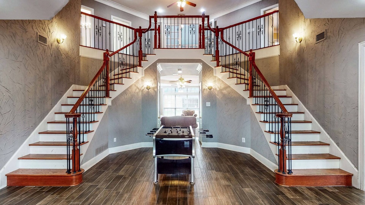 Midlothian House | Pueblo Viejo Ranch | House in Midlothian with pool, balcony, central AC, & W/D