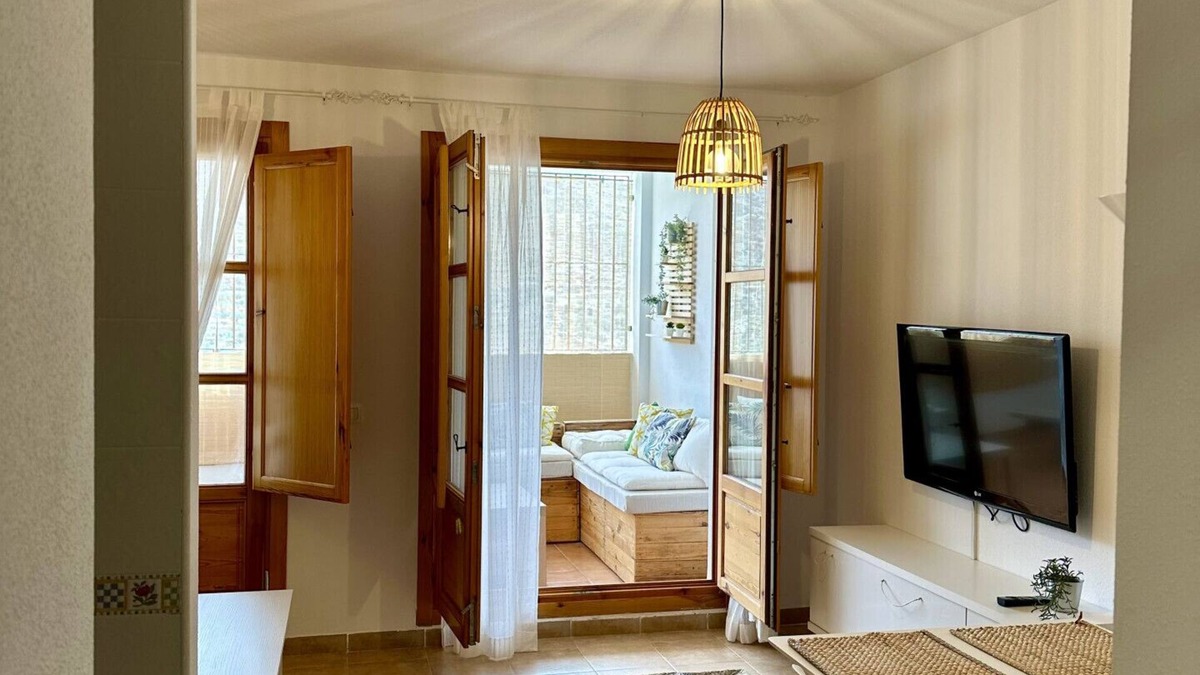 Picena Apartment | Puerta de la Ragua Mountain and Sun in Picena