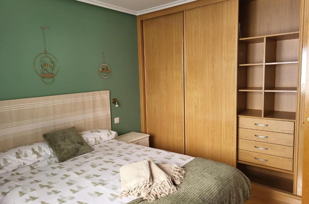 Old Town Apartment | Puerta del Húmedo - con Garaje - WIFI - Centro Ciudad