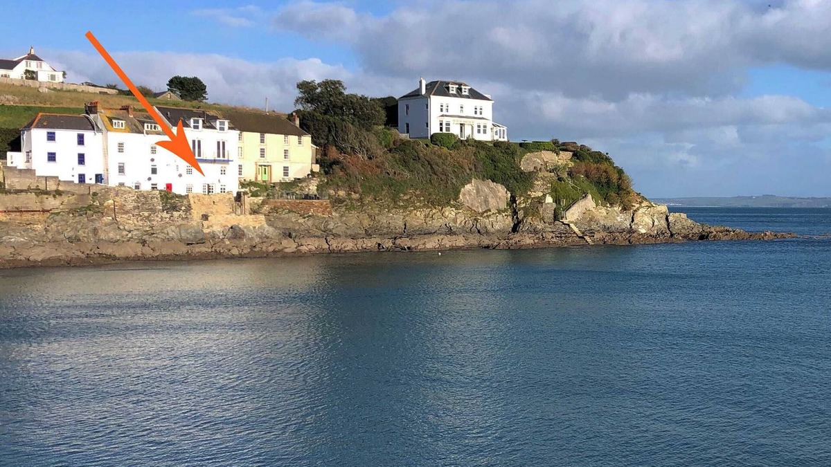 Portmellon Cottage | Puffin Burrow, a beautiful historic couples retreat overlooking the Cove.