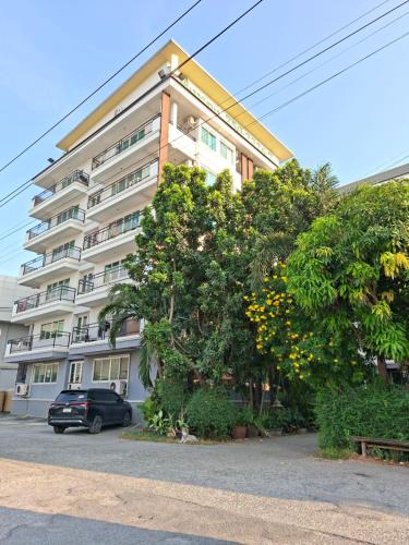 Bang Phli Apartment | Puingtong Building Mega Bangna