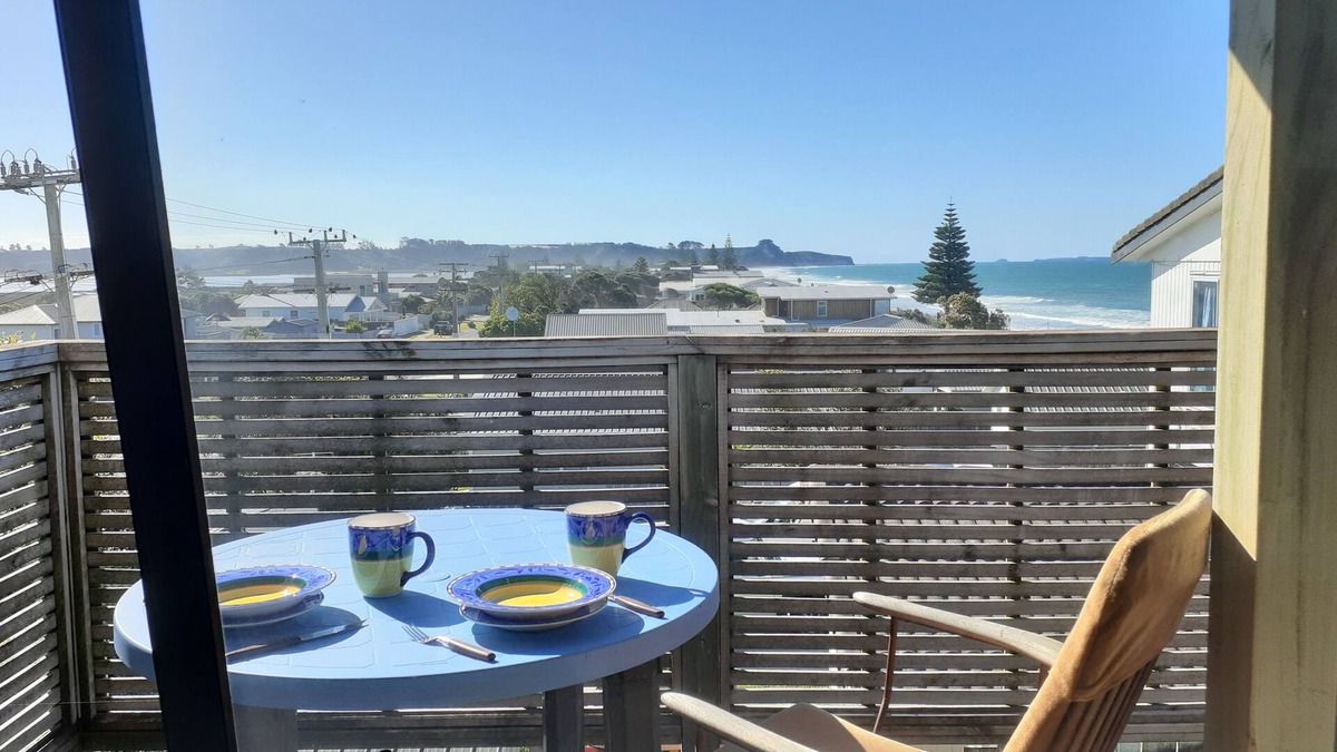 Pukehina Apartment | Pukehina Beach Studio with Balcony and Majestic views