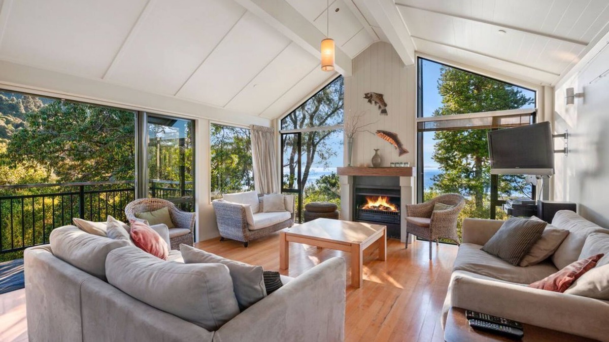 Kuratau Cottage | Puketapu - Kuratau Holiday Home