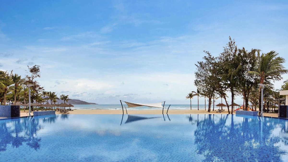 Ngu Hanh Son Resort | Pullman Danang Beach Resort