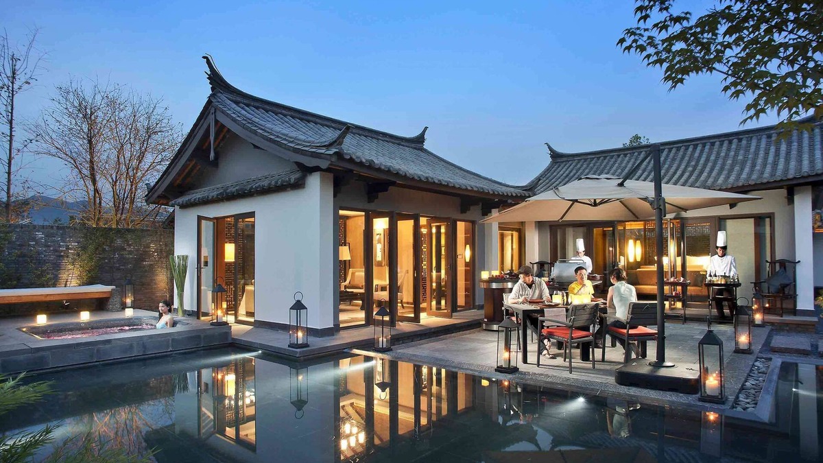 Shuhe Old Town Resort | Pullman Lijiang Resort and Spa