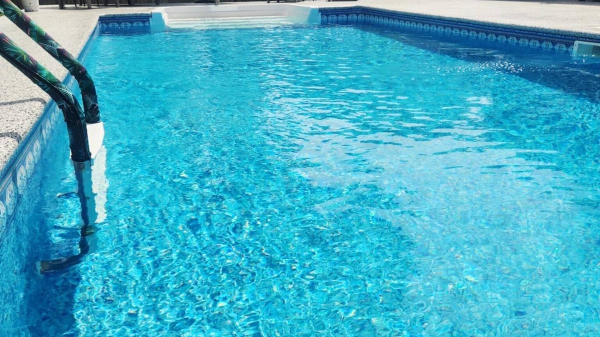 Summerville House | Pumba's Pad-Summerville-PRIVATE POOL-GAME ROOM-DOGS OK