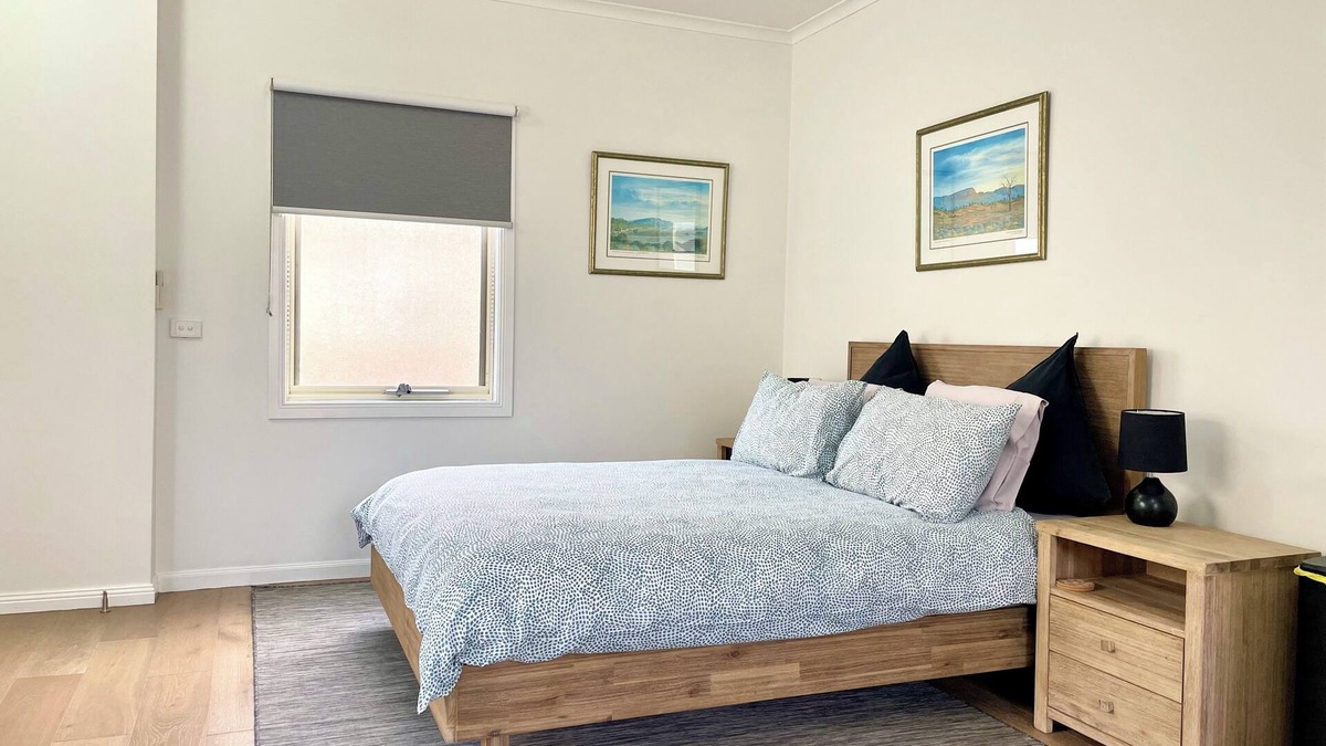 Kensington Apartment | Pumula Studio - Self-contained, close to CBD & Met