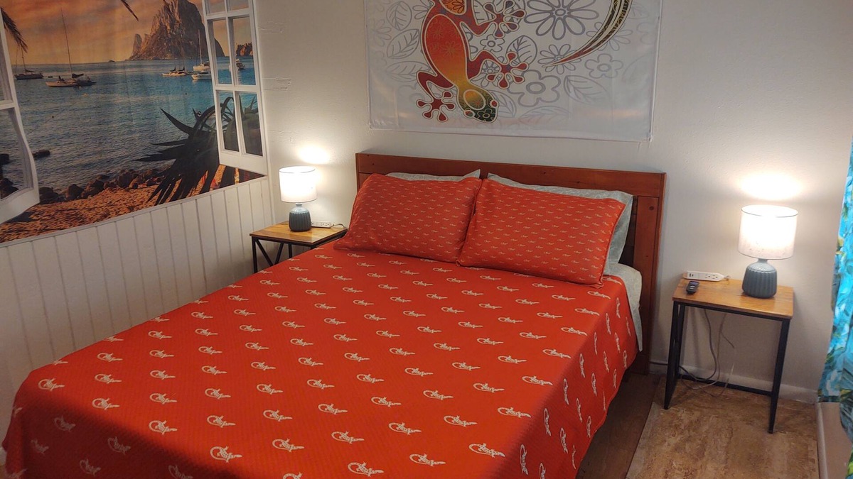 Nanawale Estates House | "Puna Gecko" with Queen Bed & Private Bath