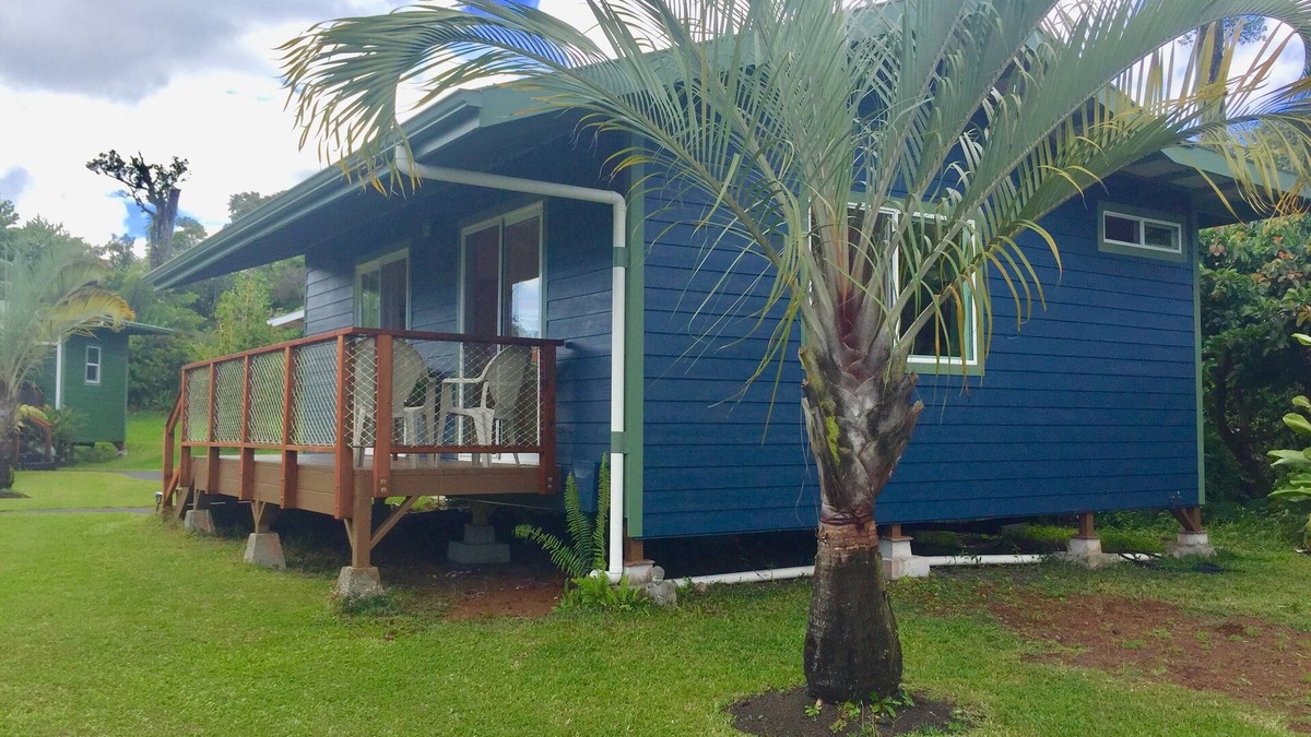 Pahoa Cottage | Puna Rainforest Retreat Hotspring - Blue Ginger Cottage