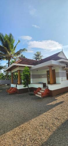Nedumudy House | Punerjeni Homes