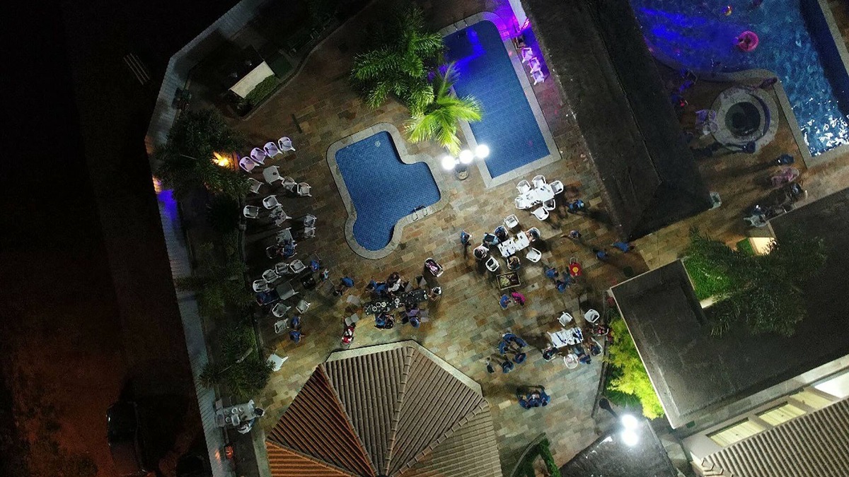 Setor Lagoa Quente House | PUNTA CALDAS > CASA 6 > R$686/CASA/NOITE > ACOMODA 10