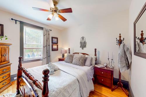 The Blue Mountains Apartment | Pura Via: Zen Veranda - Suite A - Bed and Breakfast