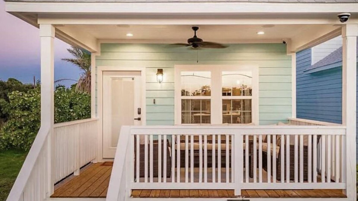 Dickinson House | Pure Bliss Coastal Oasis Holiday Getaway