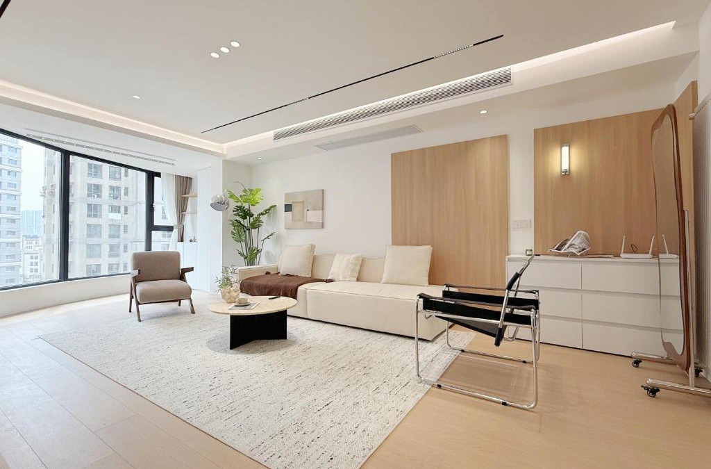 Huangpu Apartment | Pure Home-Near the Bund enjoys the beautiful scenery of the Bund 3-bedhome close to Yuyuan Garden Huaihai Road and Nanjing Road Pedestrian Street