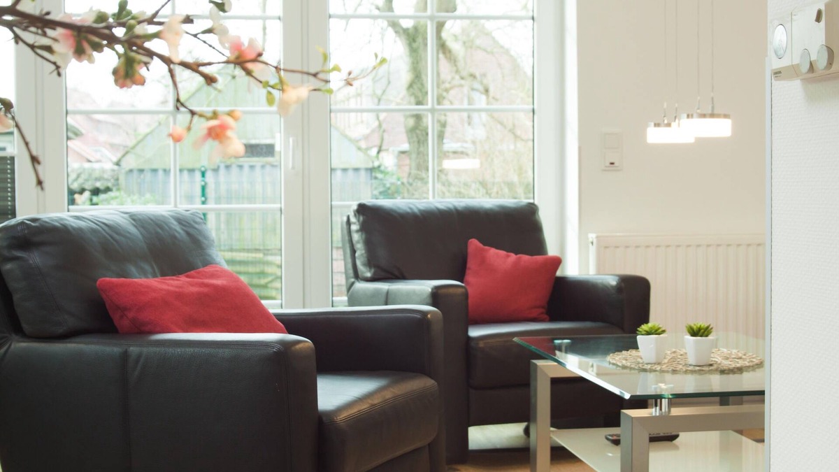 Norden House | Pure relaxation - renovated vacation home on the North Sea - fenced garden