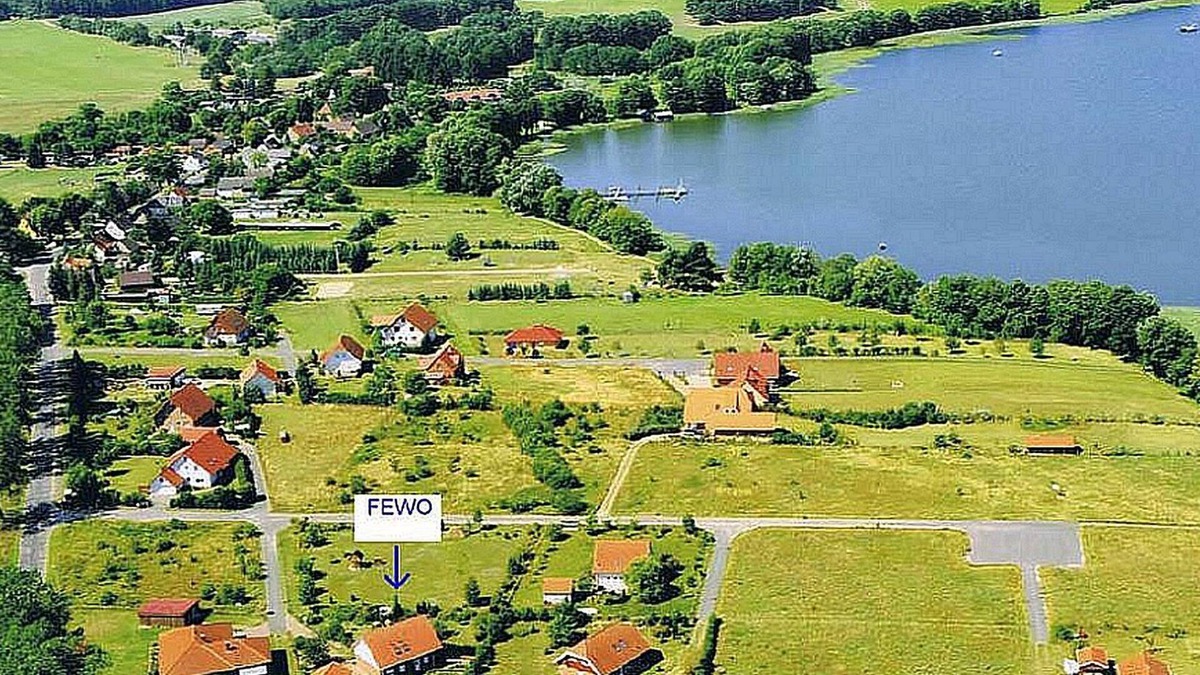 Mecklenburgische Kleinseenplatte Apartment | Pure relaxation with a view of the Vilzsee.