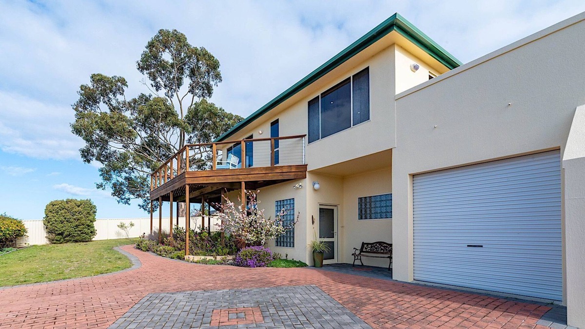 St Helens House | Pure St. Helens Magic