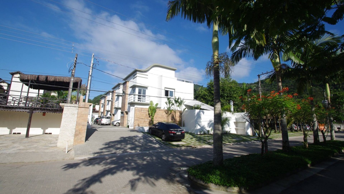 Juquehy House | Pure whim ! Great house close to the beach! Free wifi! Payment 12 X card