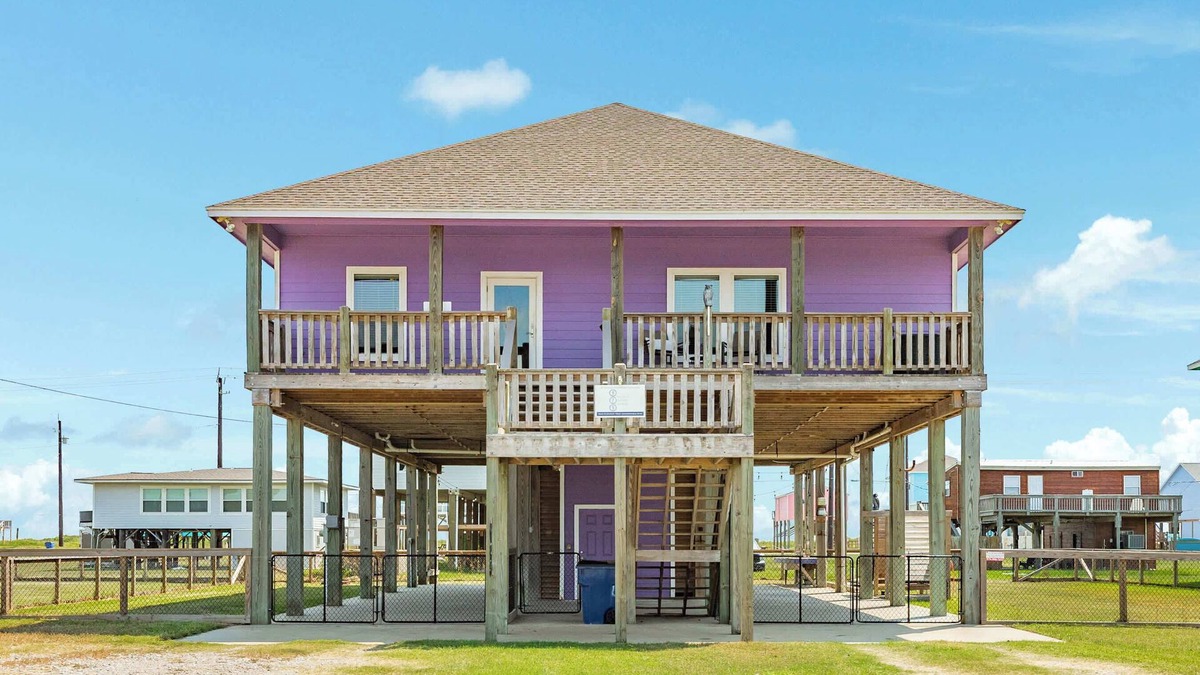 San Luis Beach House | Purple Paradise Beachy Fun, Bay Beach Views!