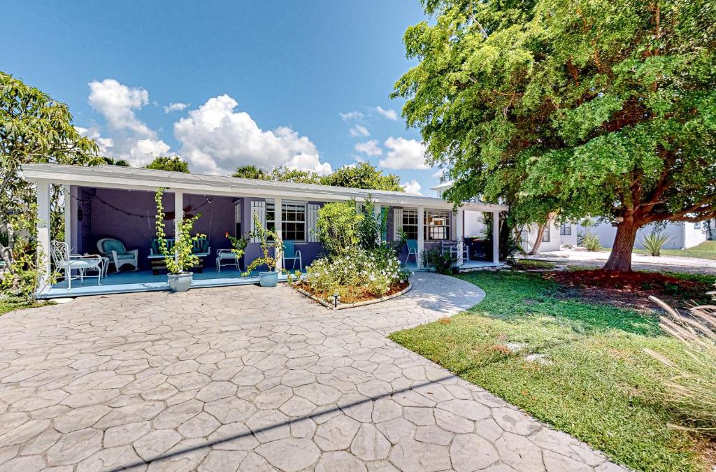 Isles of Capri House | Purple Pelican Cottage