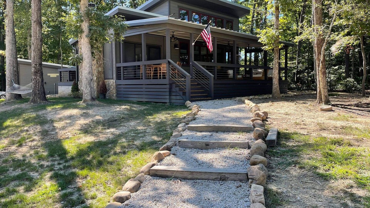 Tracy City Cabin | Pushin' Time Hideaway at The Retreat at Water's Edge