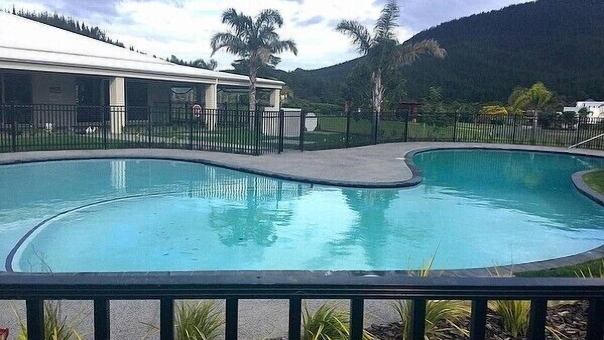 Pauanui Cottage | Putt it at Pauanui - Pauanui Holiday Home