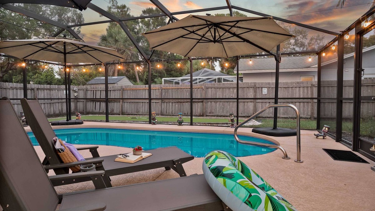 Boca Ciega Ridge Apartment | Putting green, outdoor oasis, 3Mi to the beach