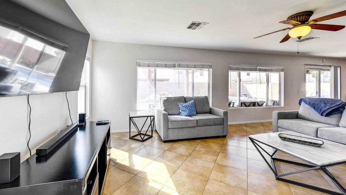 Copper Basin House | Putting Green, Pool & Spa: Home in Queen Creek!