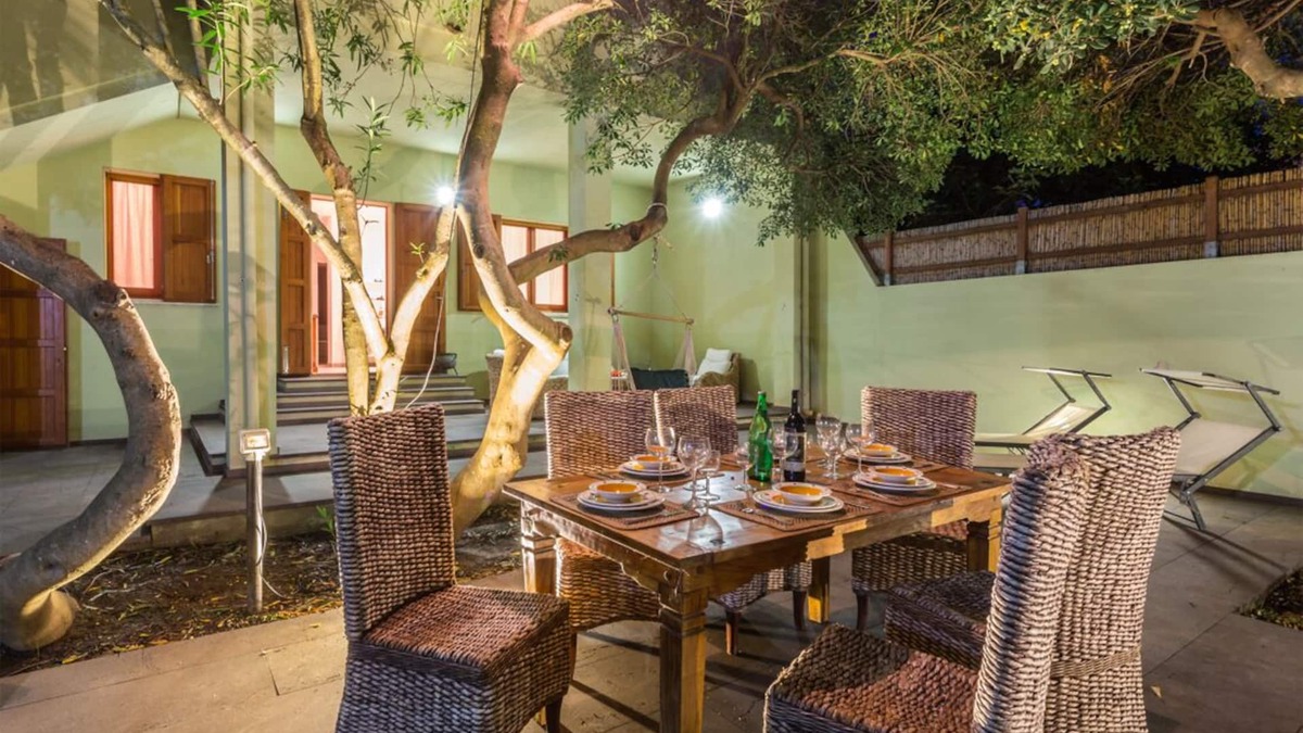 Putzu Idu Villa | Putzu Idu 10 meters from the beach with 4 rooms and garden for 10 people. Wifi