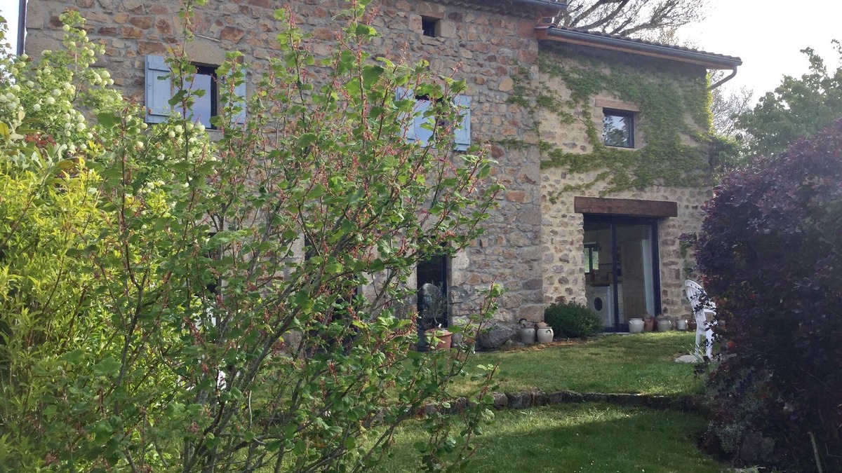 Domaize House | Puy de Dôme, Livradois Forez, traditional house with heated pool.
