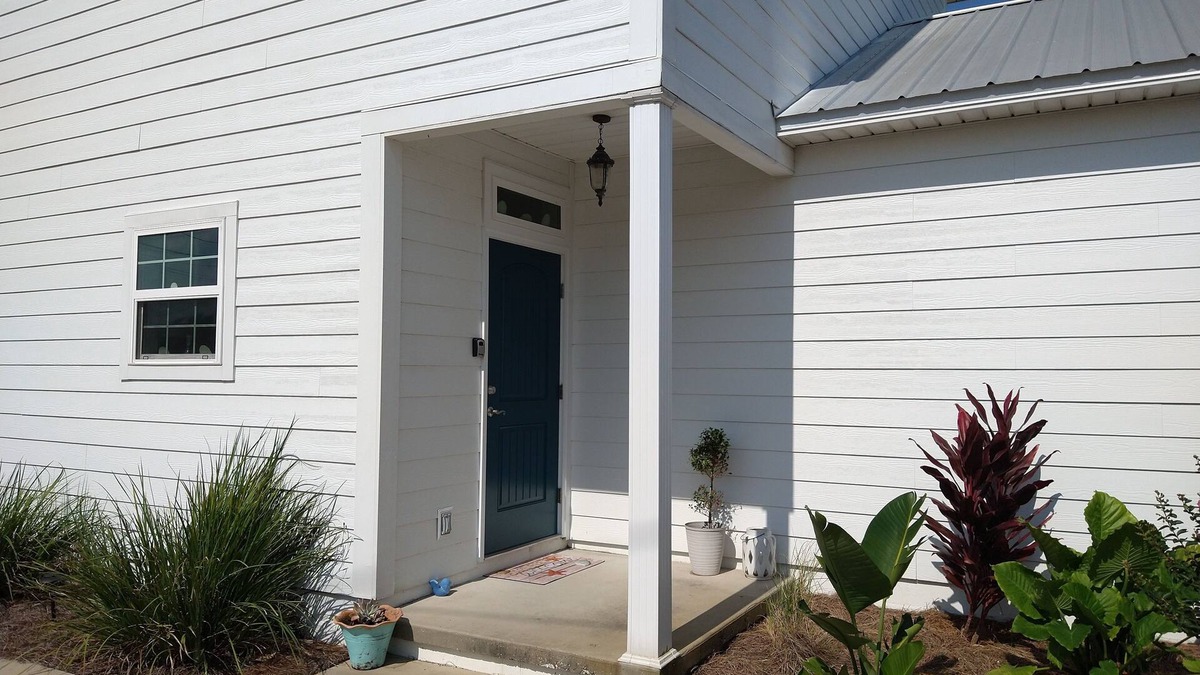 Kiska Beach Apartment | PVT POOL, 2 Br 1 Ba Apt. 1 Street Fr. bch. July special 50%off golfcart.nnnnn