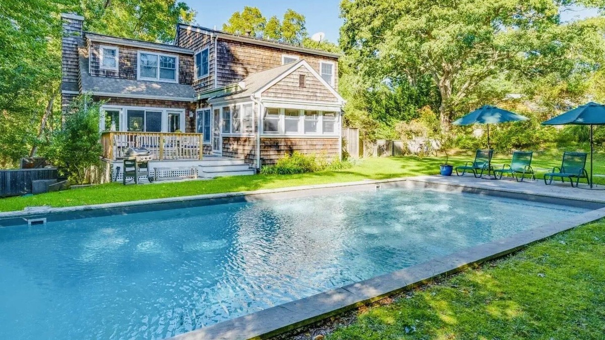 North Haven House | PVT Sag Harbor Beachfront community - Saline Solar Hted Pool, Community Tennis.